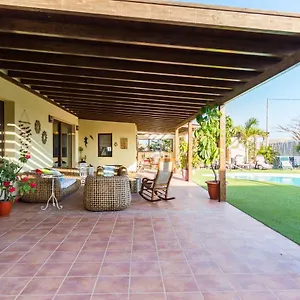  Villa Granados